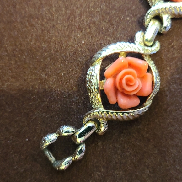Sarah Coventry rose bracelet - Picture 5 of 8